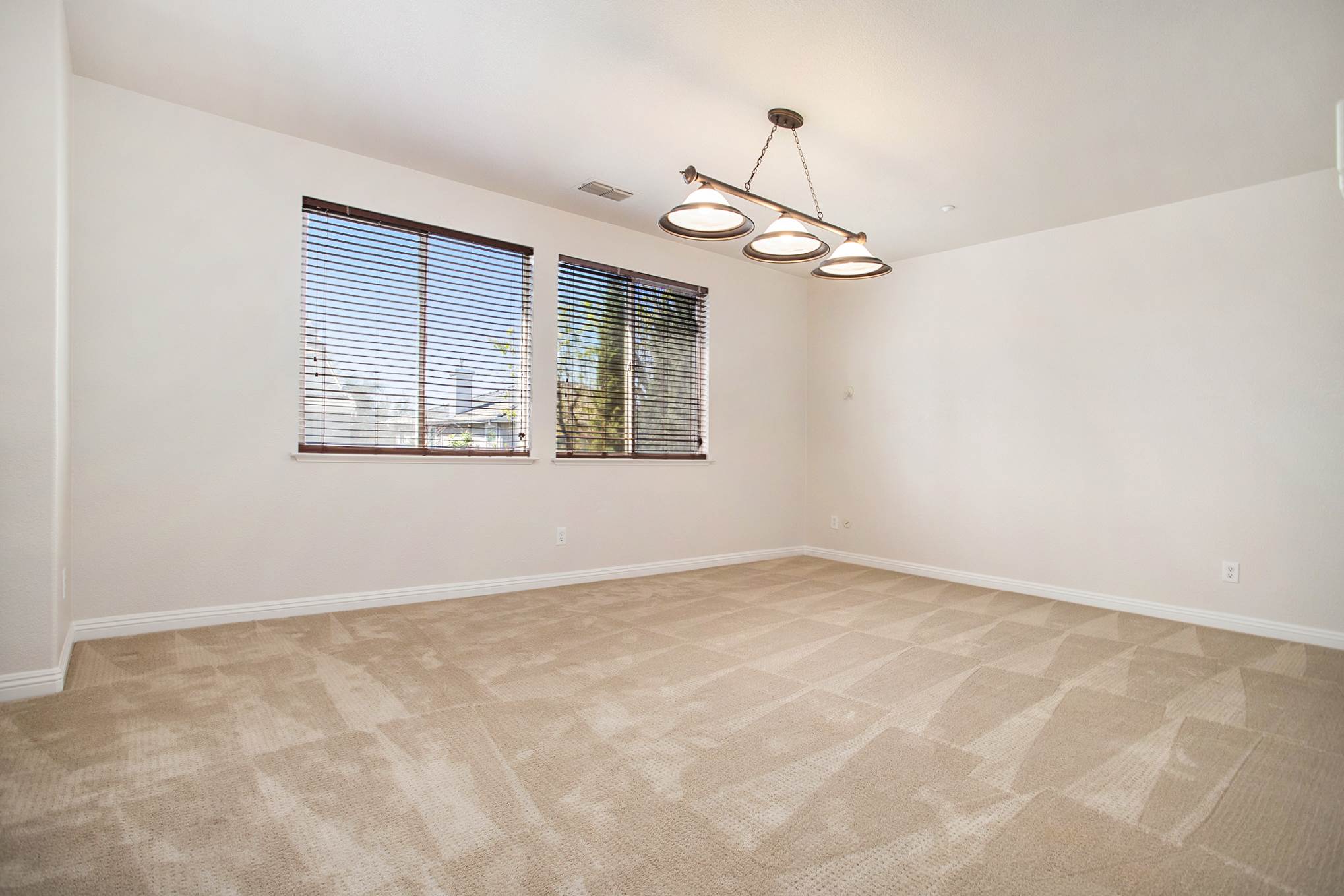 992 Country Glen Ln, Brentwood, CA 94513