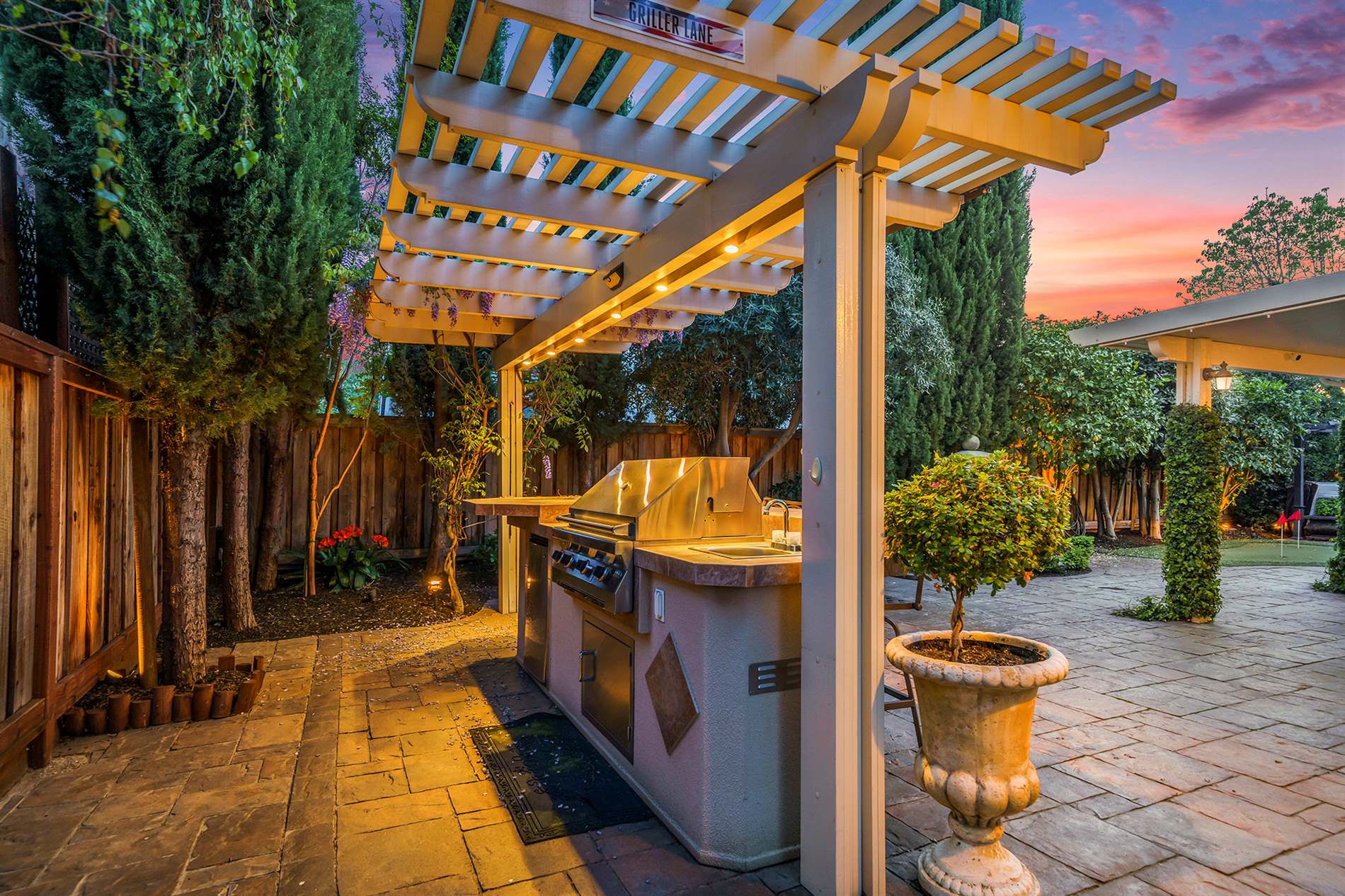 992 Country Glen Ln, Brentwood, CA 94513