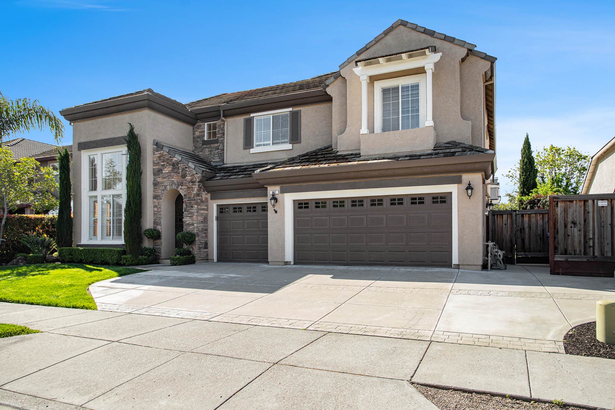 992 Country Glen Ln, Brentwood, CA 94513