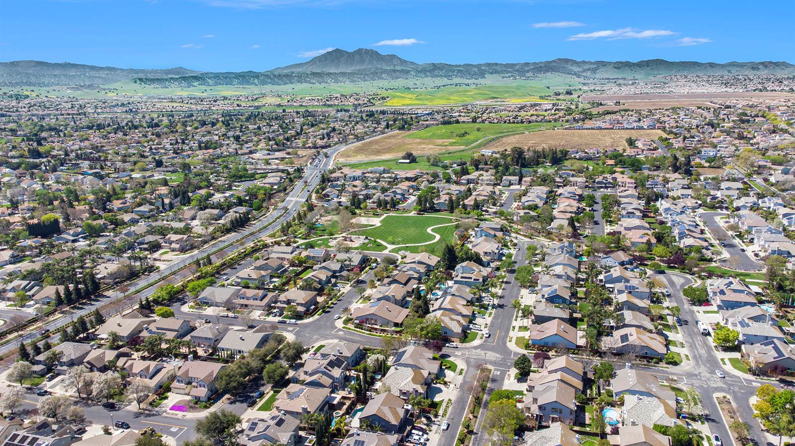 992 Country Glen Ln, Brentwood, CA 94513