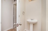 992 Country Glen Ln, Brentwood, CA 94513