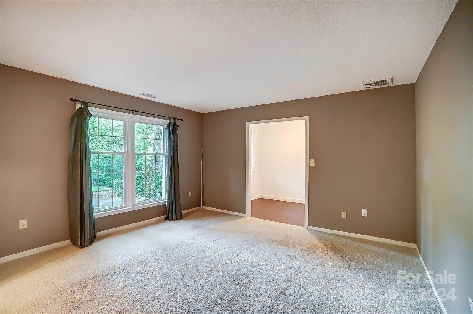 8633 Ducksbill Drive, Charlotte, NC 28277