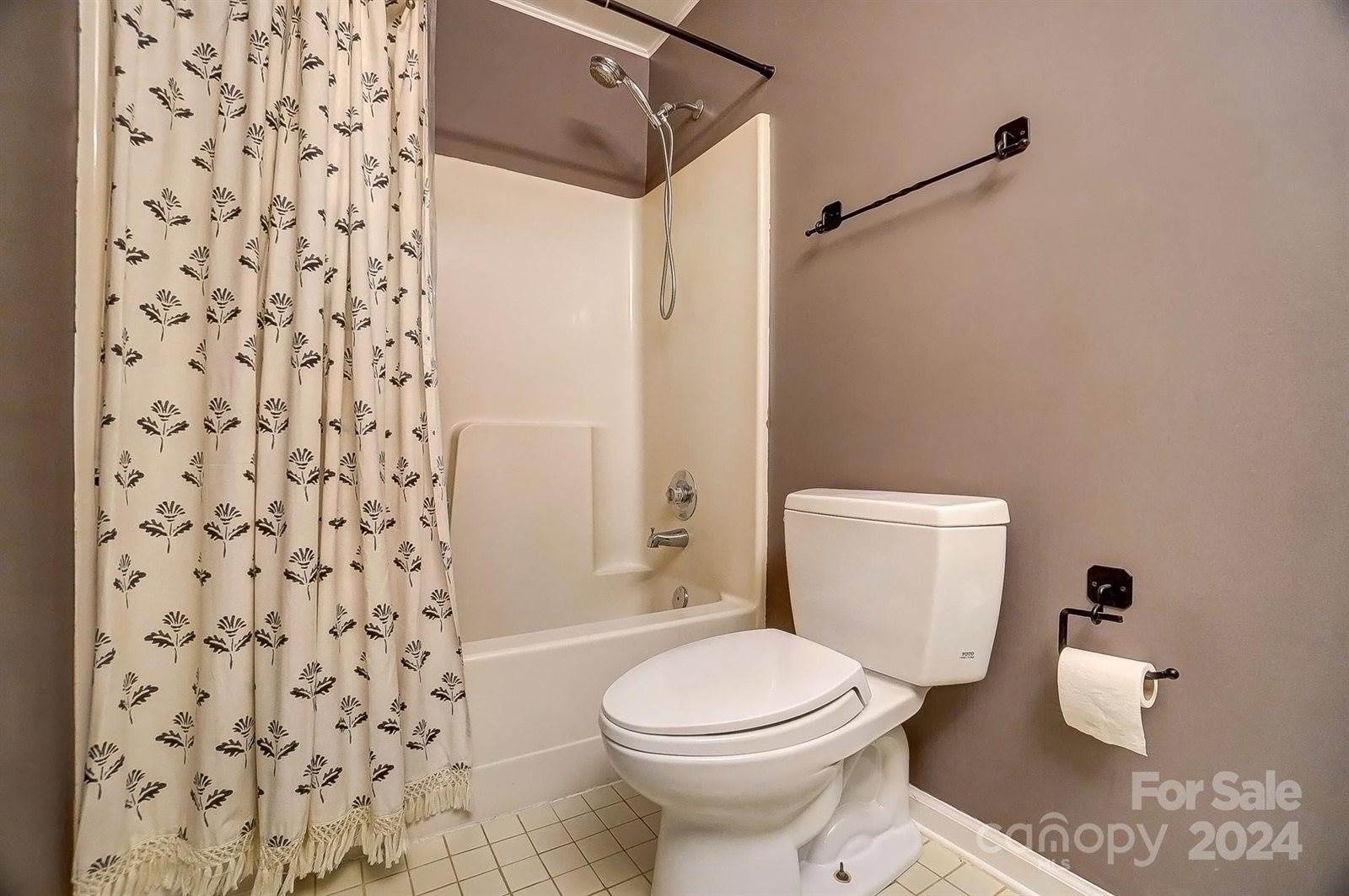 8633 Ducksbill Drive, Charlotte, NC 28277