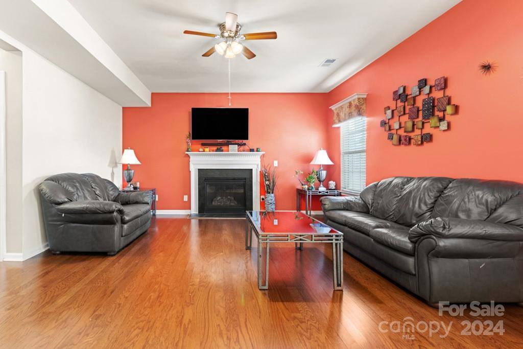 3510 Ettrick Place, Charlotte, NC 28278