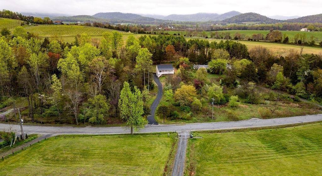 434 N Greene Acres Rd, Stanardsville, VA 22973