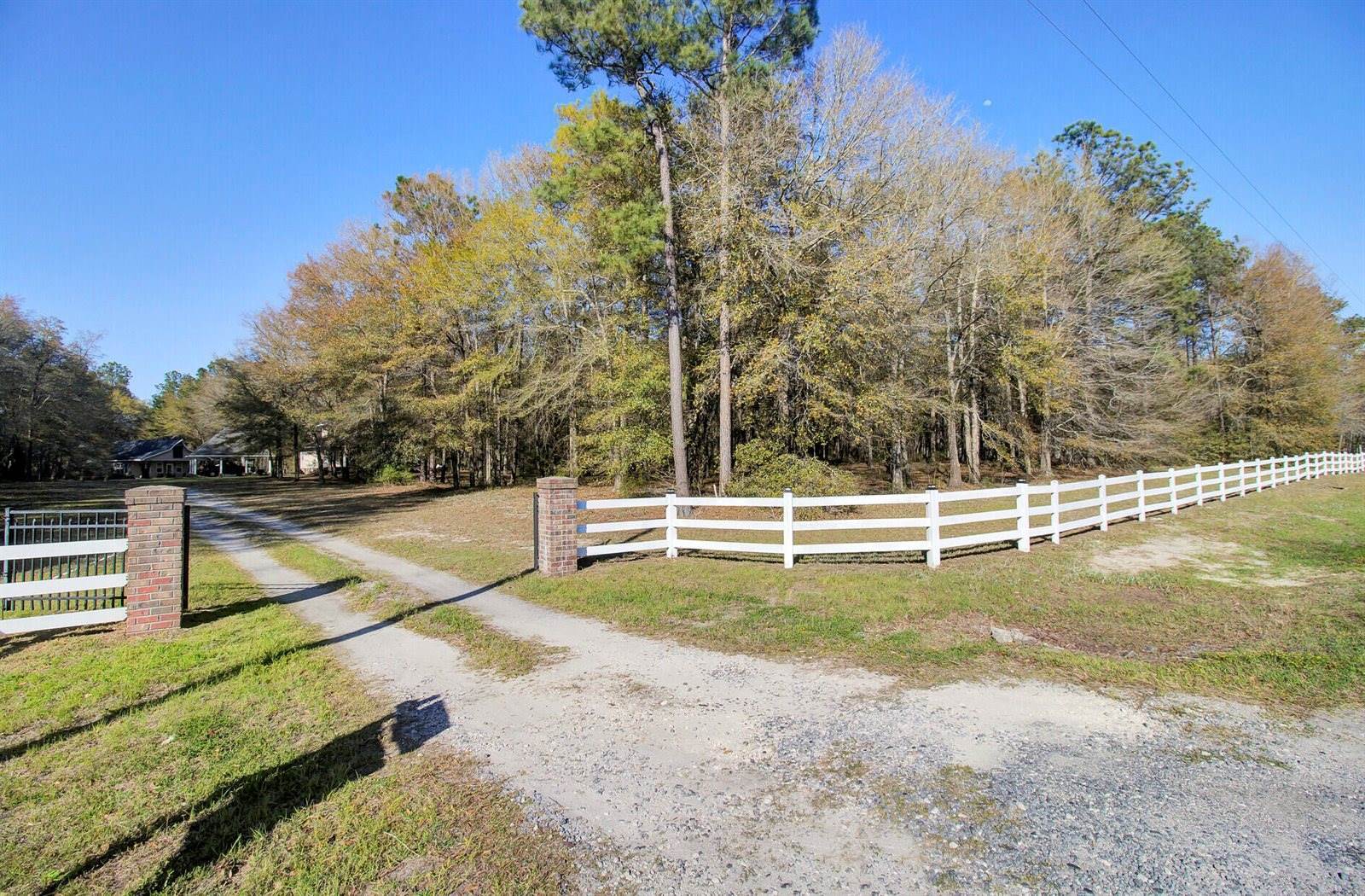 1640 Wire Road, Dorchester, SC 29437