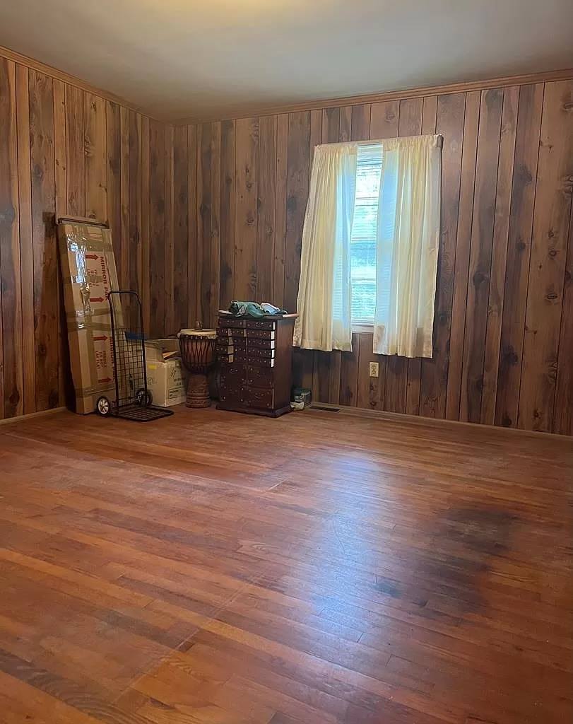 103 Sample Road, Greenwood, SC 29646