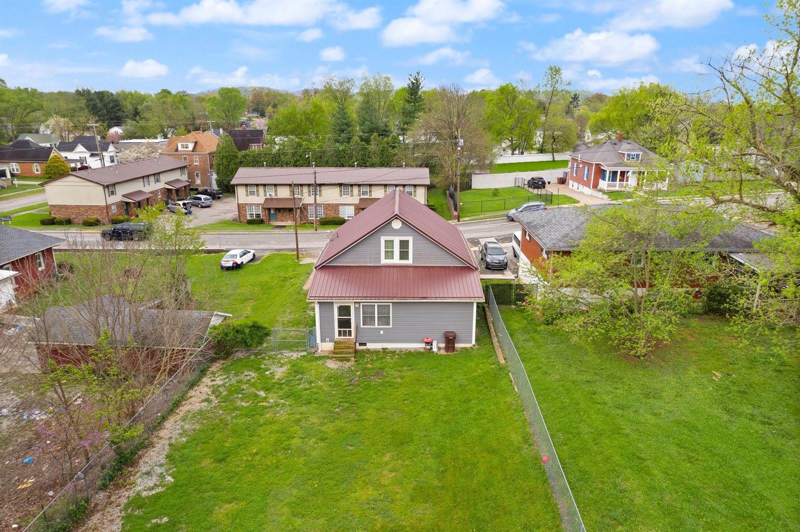 204 Hawkins Avenue, Somerset, KY 42501