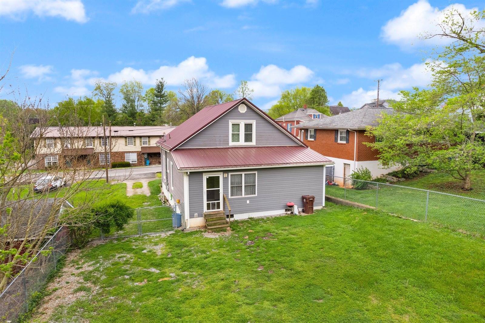 204 Hawkins Avenue, Somerset, KY 42501