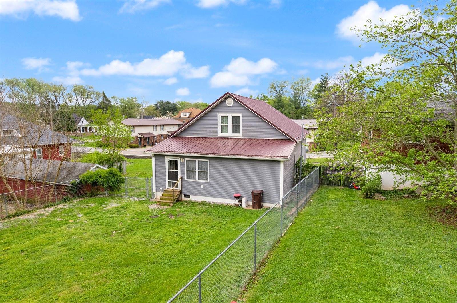 204 Hawkins Avenue, Somerset, KY 42501