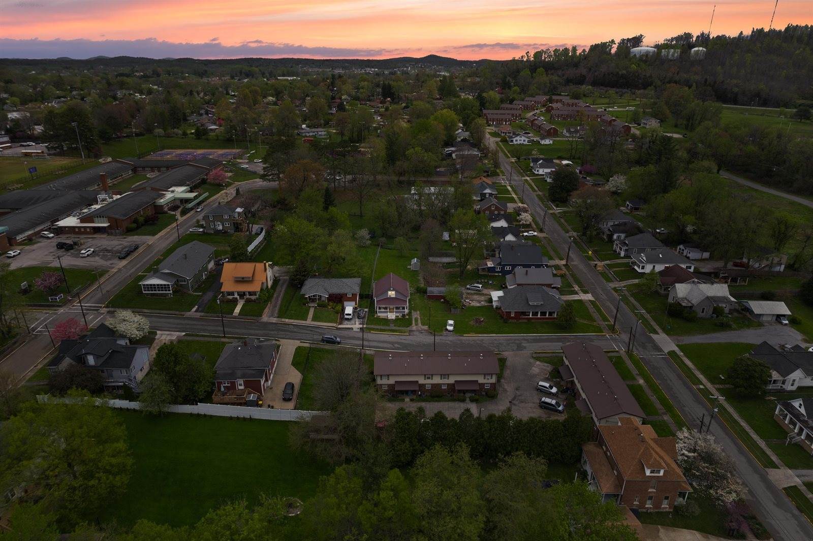 204 Hawkins Avenue, Somerset, KY 42501