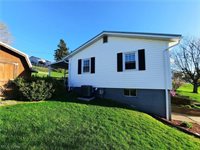 129 Westview Drive, Barnesville, OH 43713