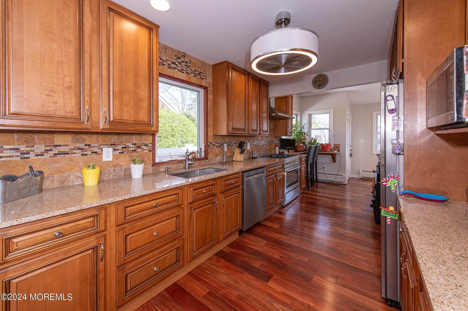 179 Sherry Street, Woodbridge, NJ 07095