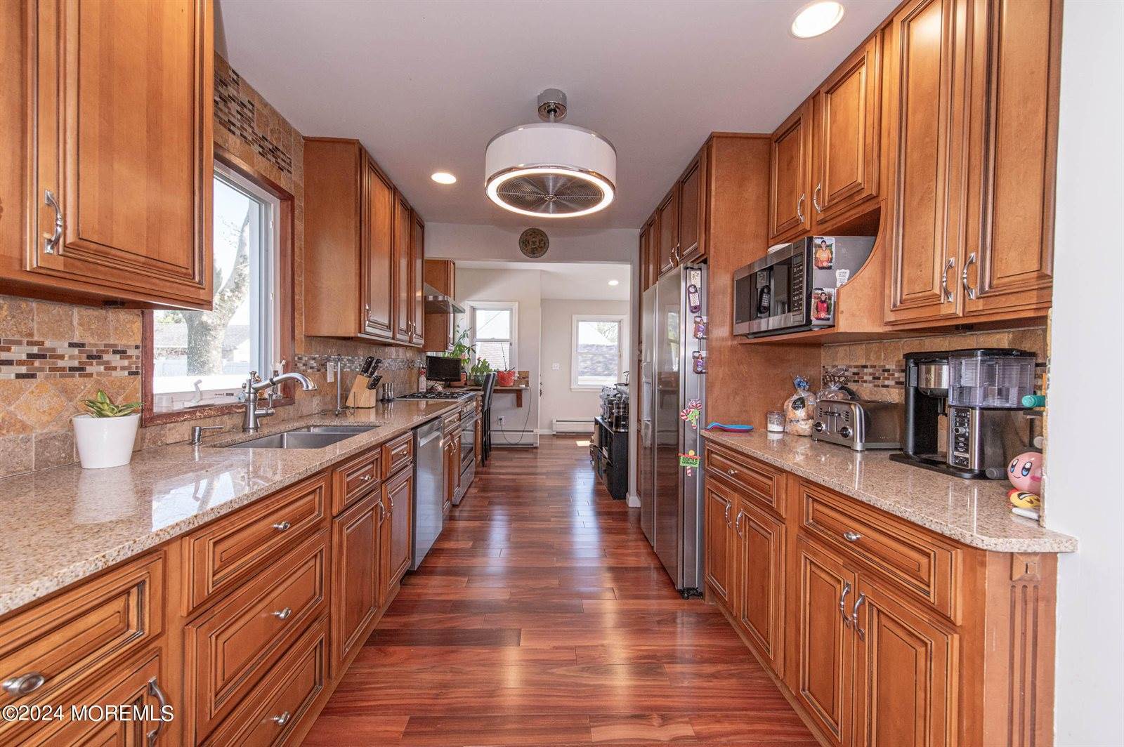 179 Sherry Street, Woodbridge, NJ 07095