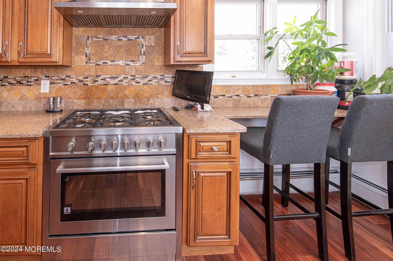 179 Sherry Street, Woodbridge, NJ 07095