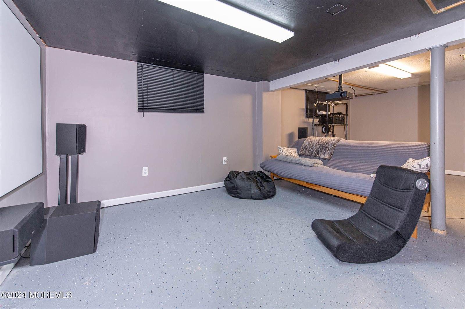 179 Sherry Street, Woodbridge, NJ 07095