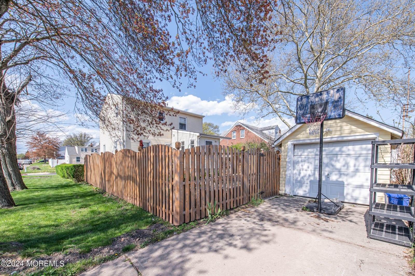 179 Sherry Street, Woodbridge, NJ 07095