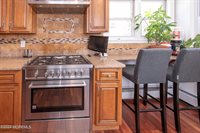 179 Sherry Street, Woodbridge, NJ 07095