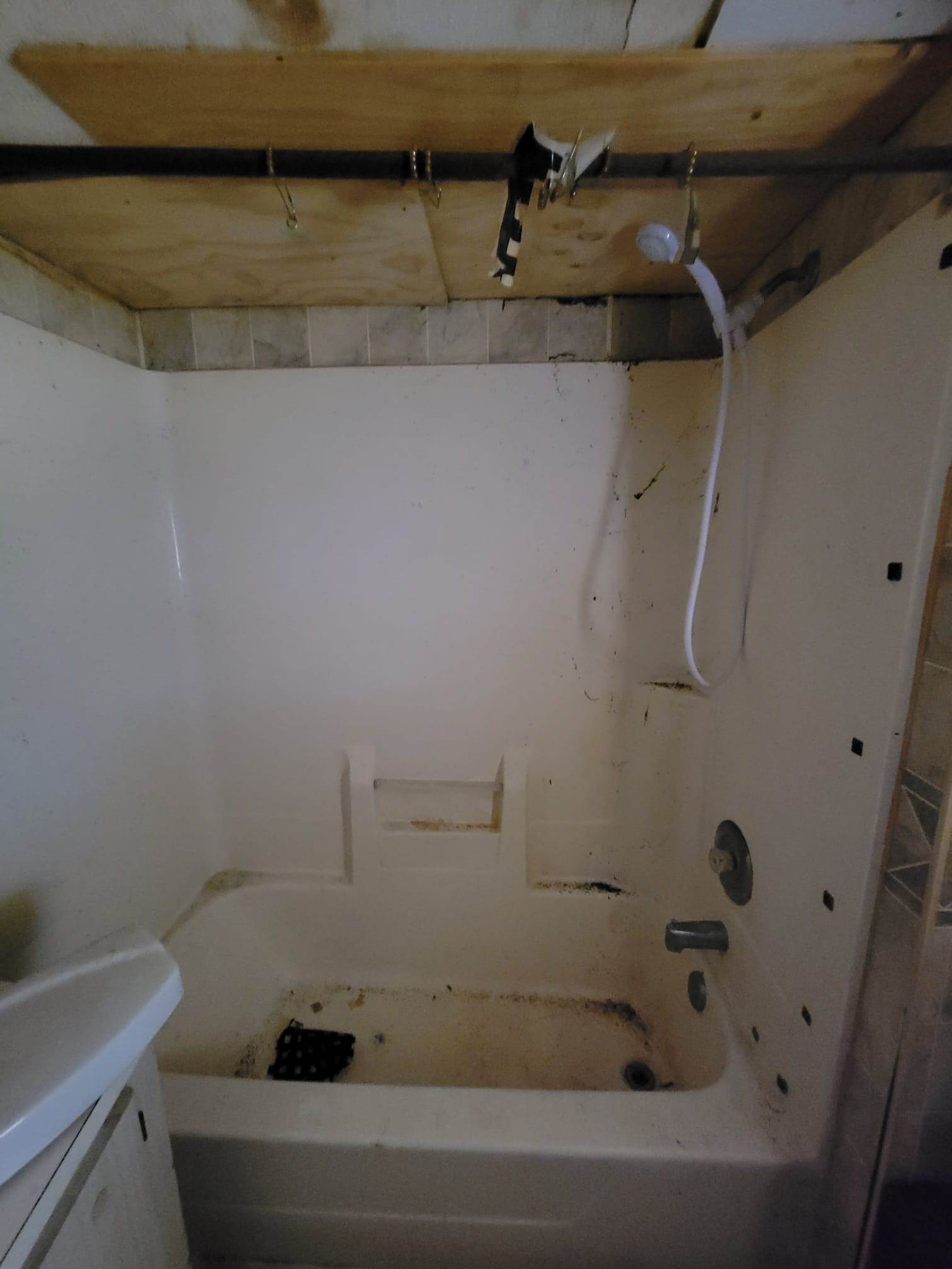 516 S 9th St, West Terre Haute, IN 47885