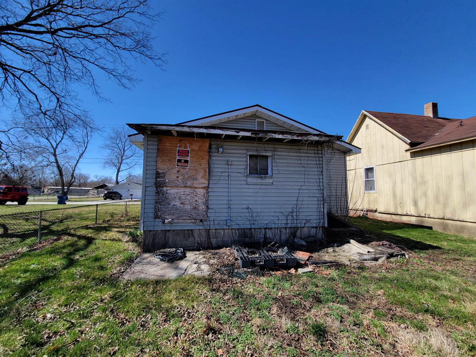 516 S 9th St, West Terre Haute, IN 47885