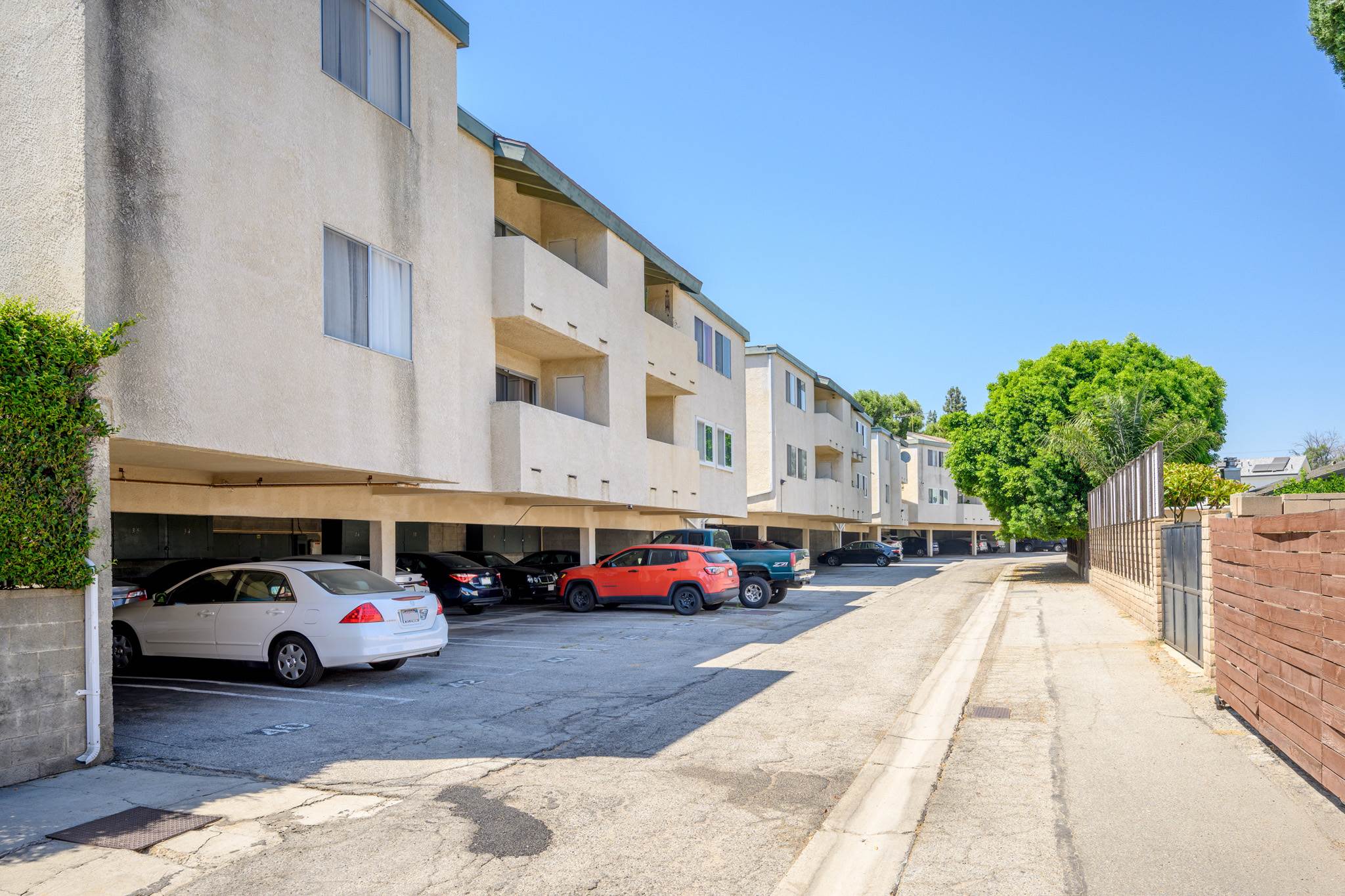 10636 Woodley Avenue, Granada Hills, CA 91344