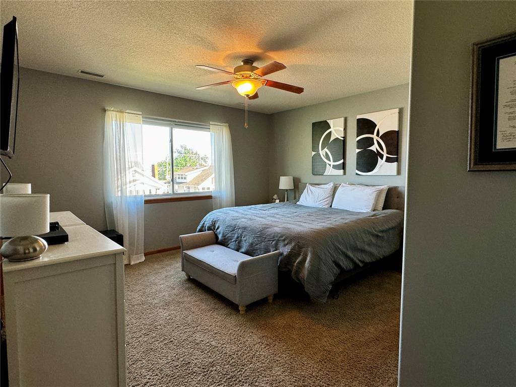 809 M Ave NW, Cedar Rapids, IA 52405