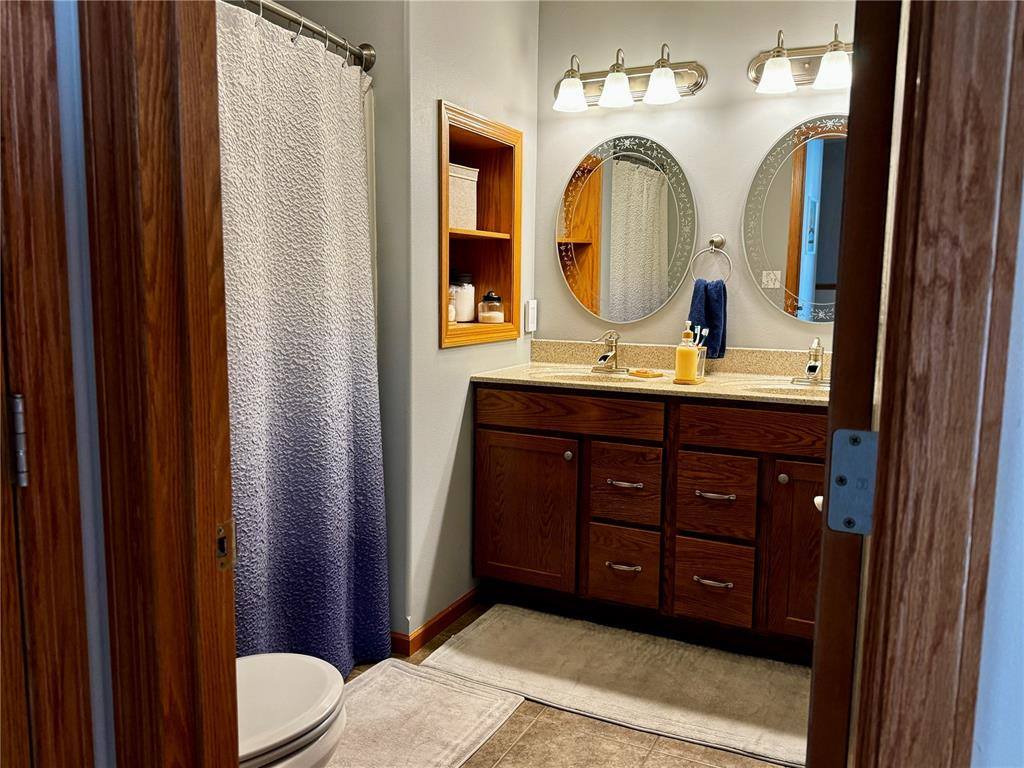 809 M Ave NW, Cedar Rapids, IA 52405