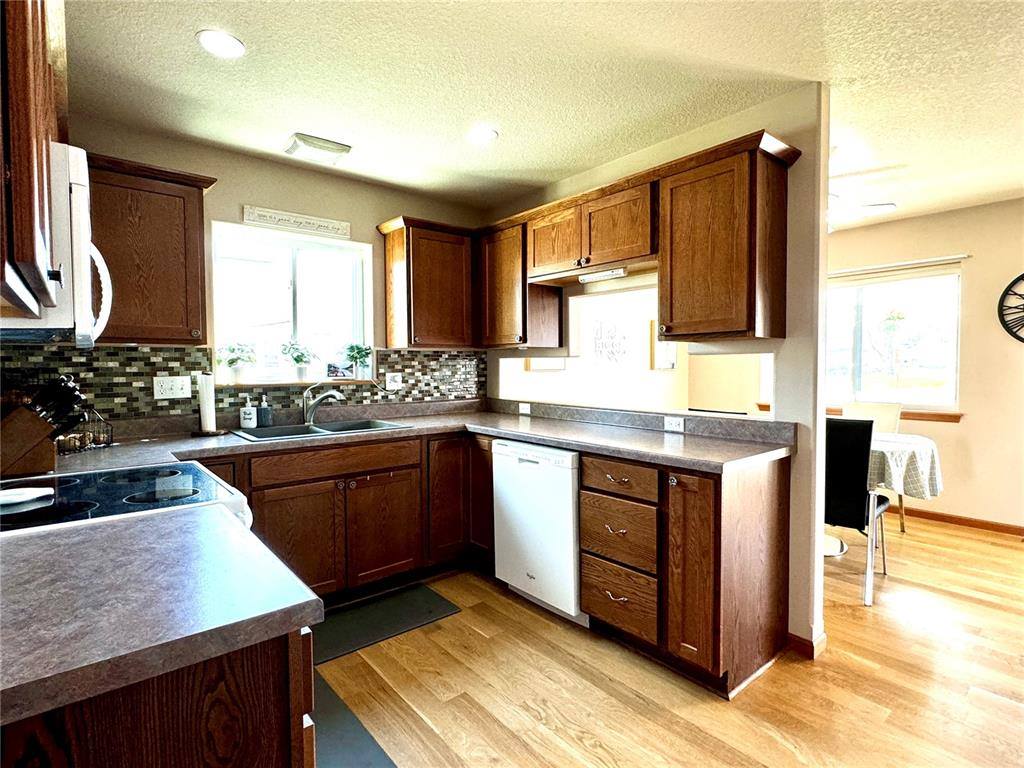 809 M Ave NW, Cedar Rapids, IA 52405