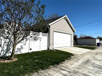 809 M Ave NW, Cedar Rapids, IA 52405