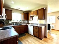 809 M Ave NW, Cedar Rapids, IA 52405