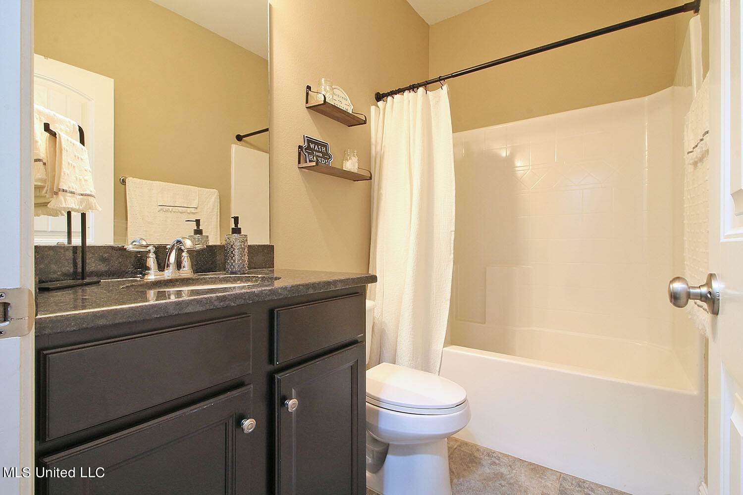 3880 River Trace Drive, D'Iberville, MS 39540