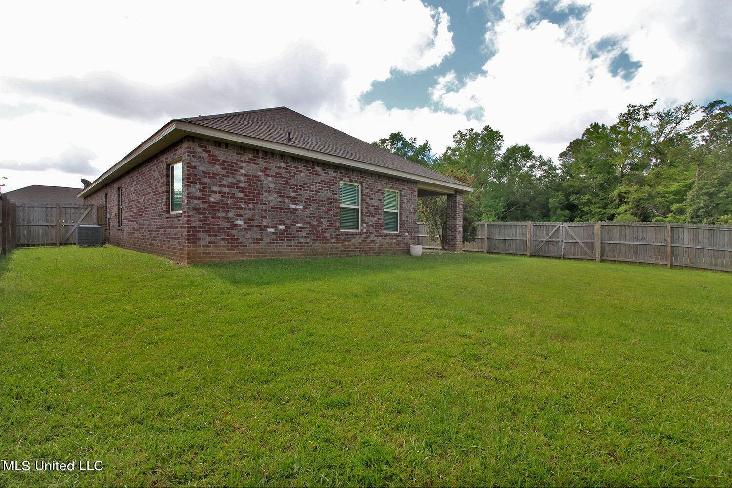 3880 River Trace Drive, D'Iberville, MS 39540