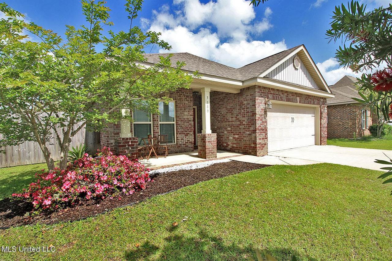 3880 River Trace Drive, D'Iberville, MS 39540