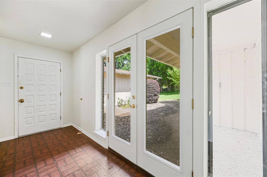 3608 Wharton Drive, Fort Worth, TX 76133