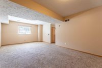 112 Autumn Circle, Council Bluffs, IA 51503