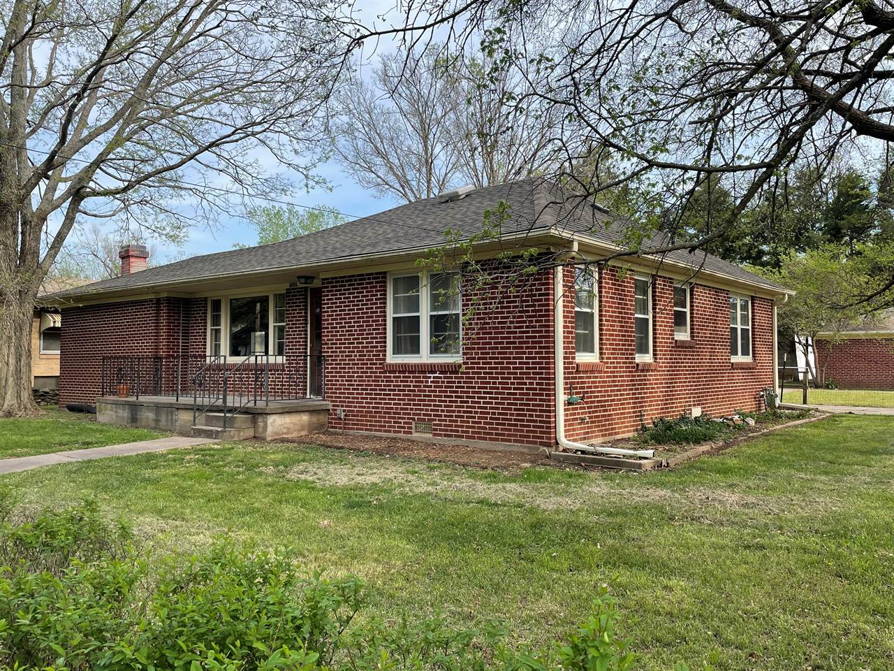 605 E North St, Towanda, KS 67144