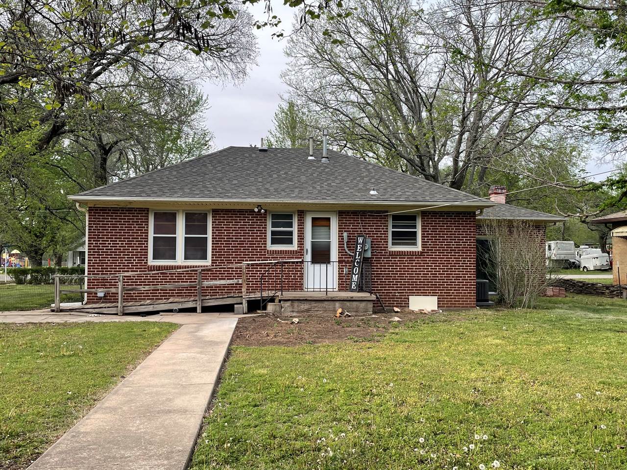 605 E North St, Towanda, KS 67144