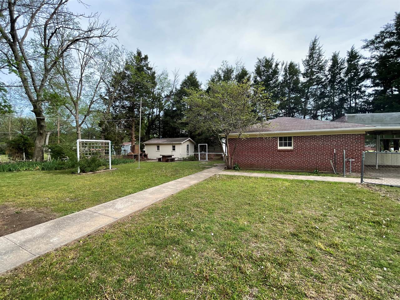 605 E North St, Towanda, KS 67144