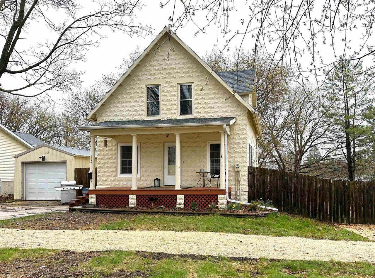 109 Vernon St, Westby, WI 54667