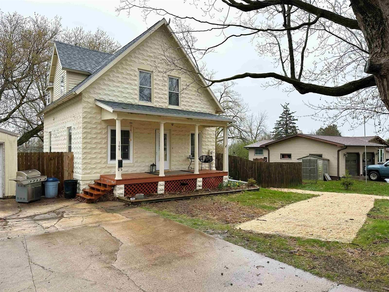 109 Vernon St, Westby, WI 54667