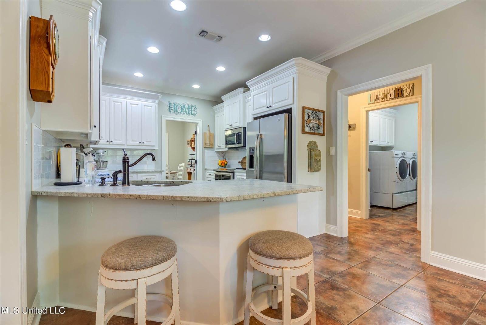 24 Pine Meadow Loop, Hattiesburg, MS 39402