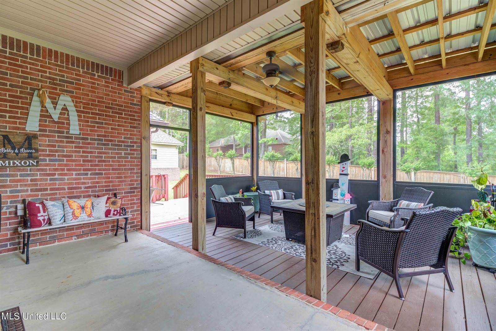 24 Pine Meadow Loop, Hattiesburg, MS 39402