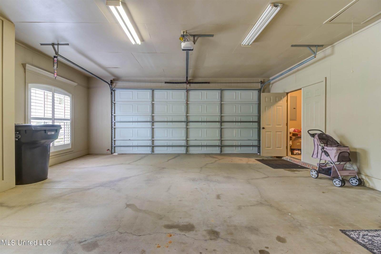 24 Pine Meadow Loop, Hattiesburg, MS 39402