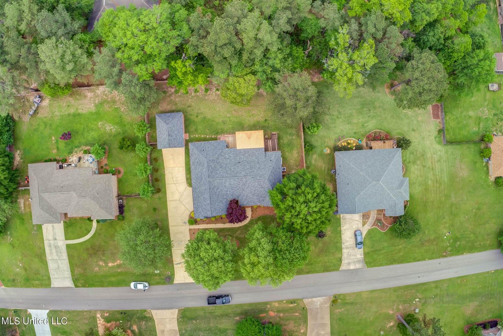 24 Pine Meadow Loop, Hattiesburg, MS 39402