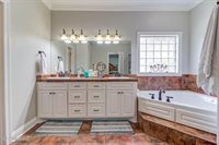 24 Pine Meadow Loop, Hattiesburg, MS 39402