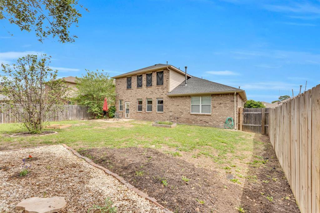 9208 Water Oak Drive, Arlington, TX 76002