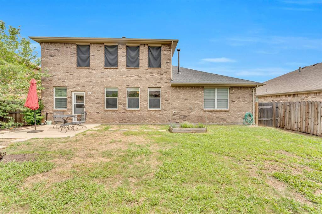 9208 Water Oak Drive, Arlington, TX 76002