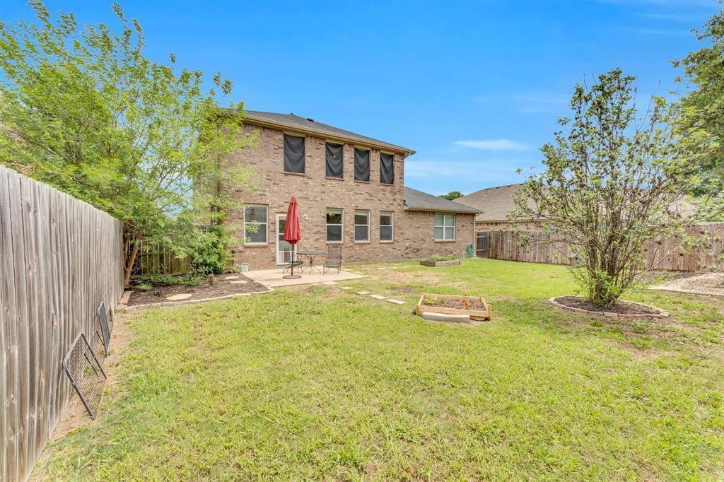 9208 Water Oak Drive, Arlington, TX 76002
