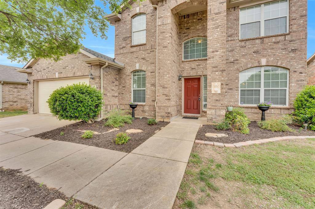 9208 Water Oak Drive, Arlington, TX 76002