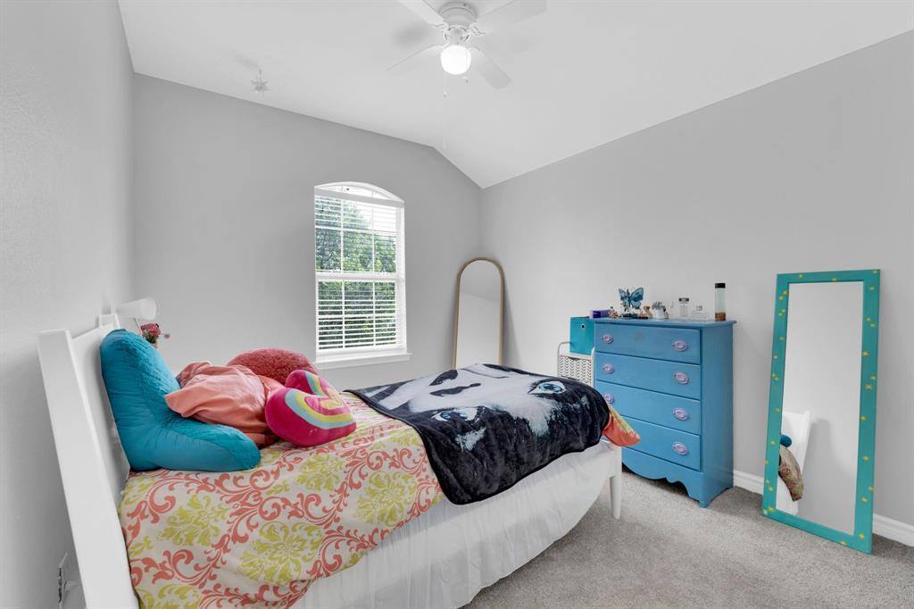 9208 Water Oak Drive, Arlington, TX 76002